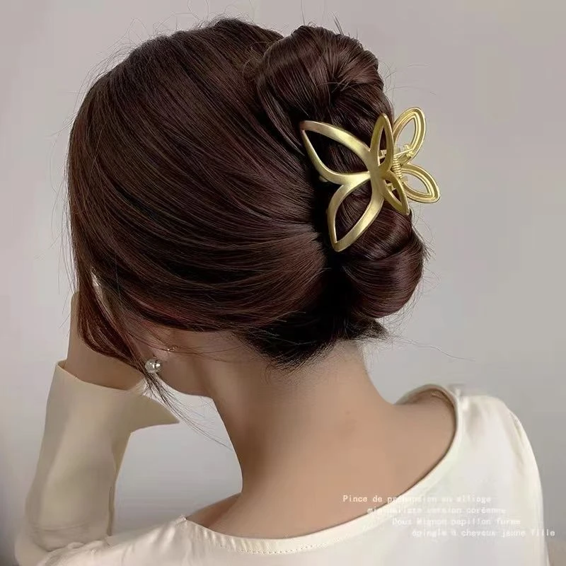 简约镂空金属蝴蝶抓夹女半扎发发夹精致后脑勺盘发夹高级感鲨鱼夹