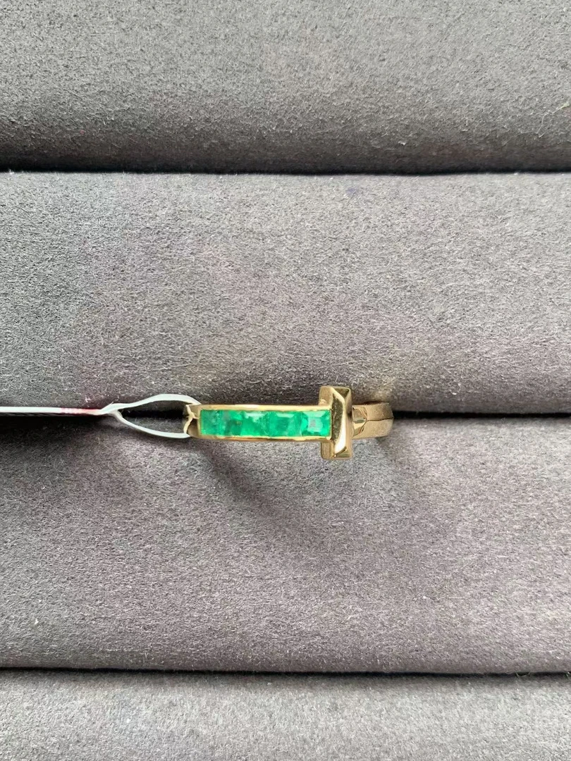 18K祖母绿戒指11