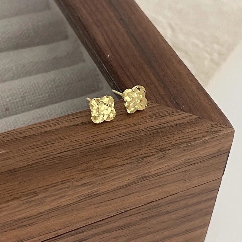 足银耳饰 四叶草碎冰冰耳钉金包999足银轻奢风百搭简约气质耳环