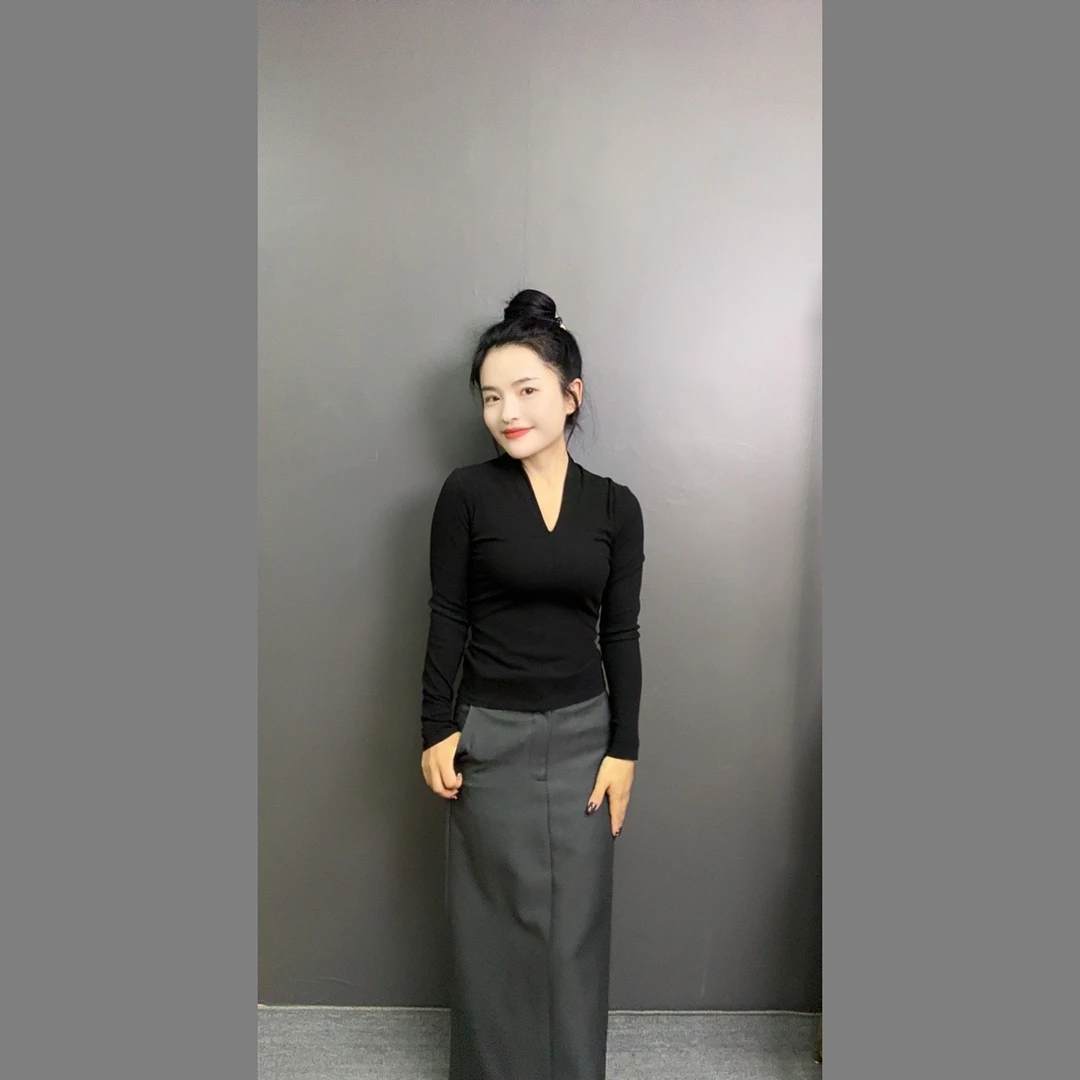 【达萨】气质款半身长裙后开叉