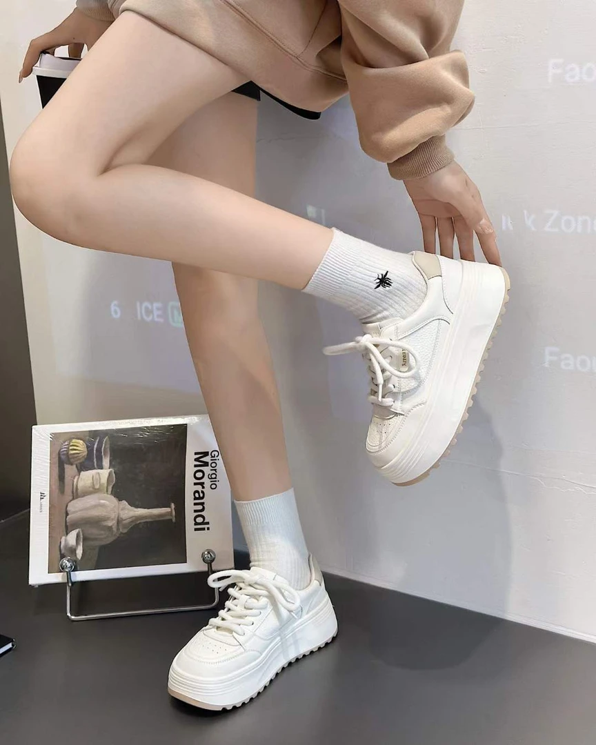 【撤柜清仓】2024新款高品质女鞋时尚百搭增高小白鞋680-5