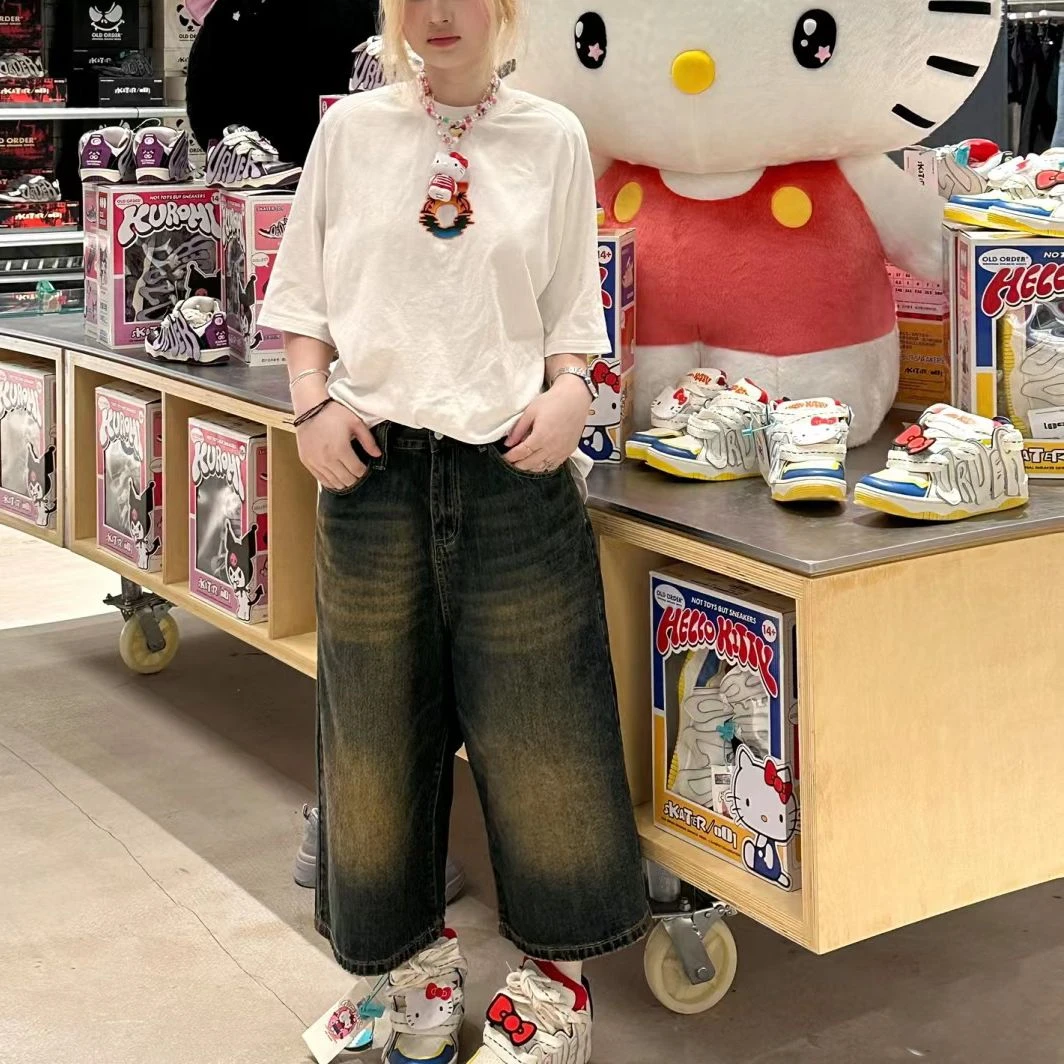 凯蒂猫联名夏季休闲滑板鞋男国潮牌厚底情侣面包鞋