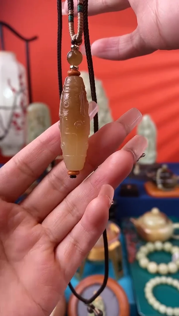 【闪购商品】和田玉挂件未镶嵌九眼竖穿