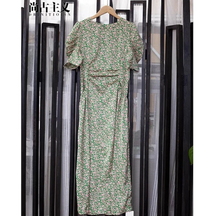 法式复古绿色小碎花连衣裙女夏时尚气质宽松显瘦中长裙