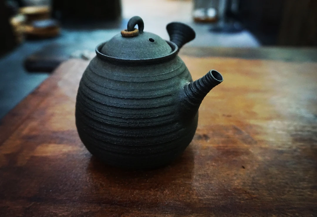《龙诞》侧把煮水壶侧把壶黑砂