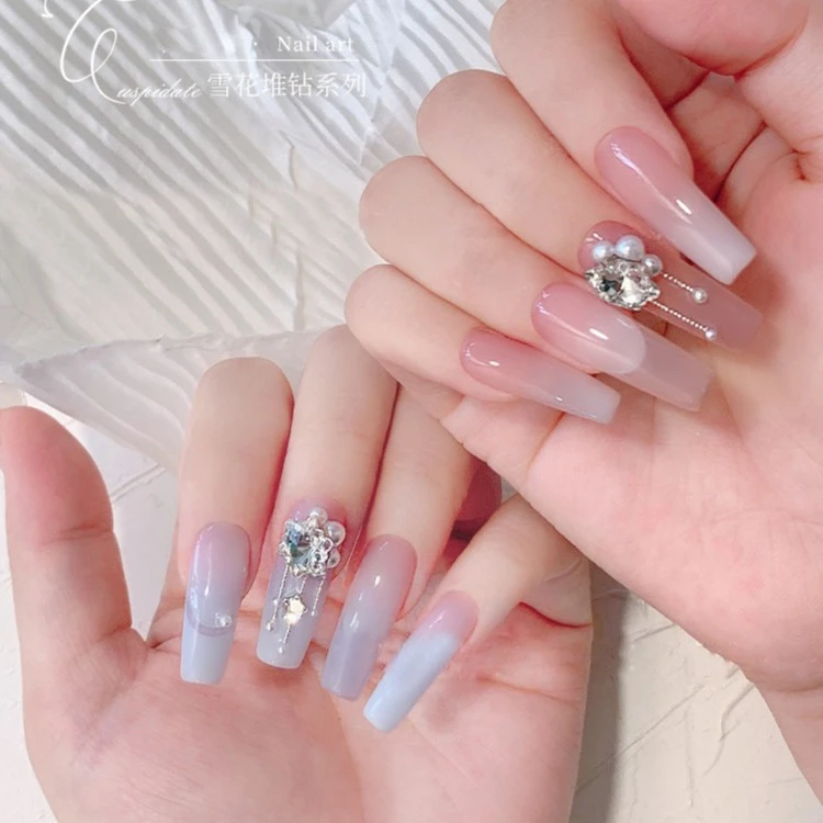 雅梵西儿美甲8MM雪花成品奢华气质堆钻超闪亮指甲装饰品两颗装