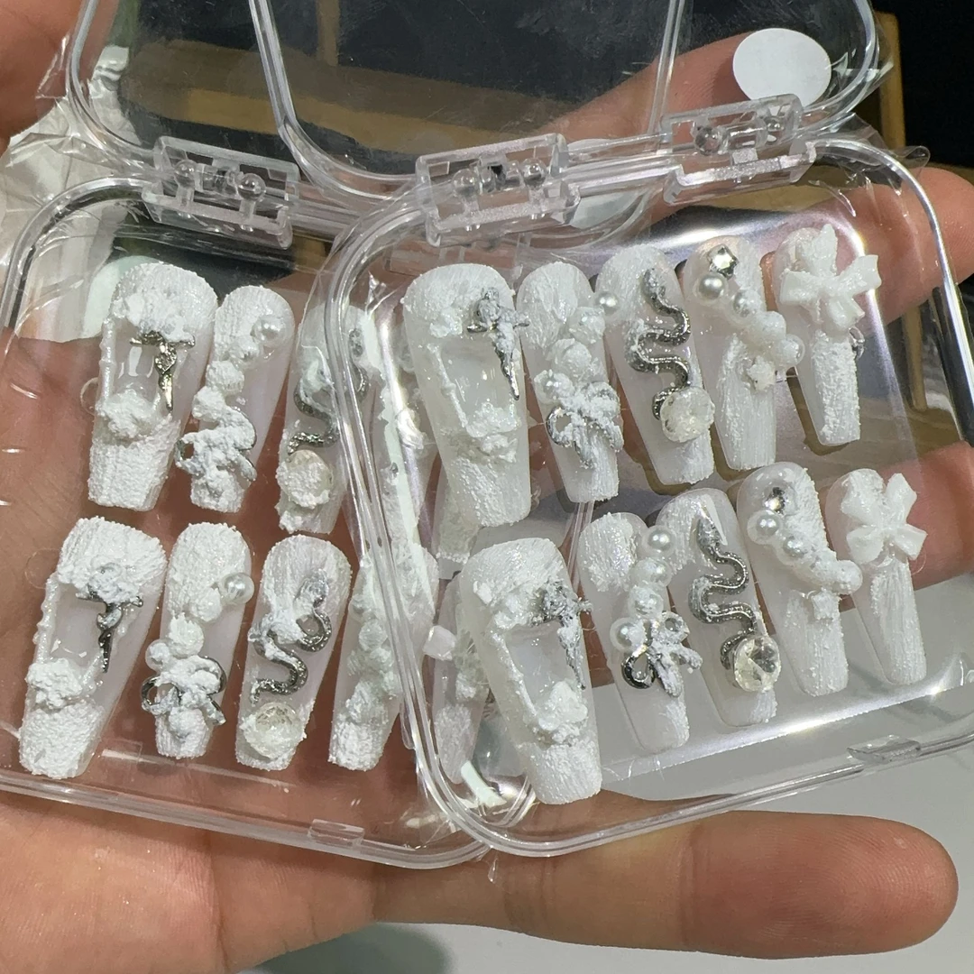 手工穿戴甲 石膏白蛇
