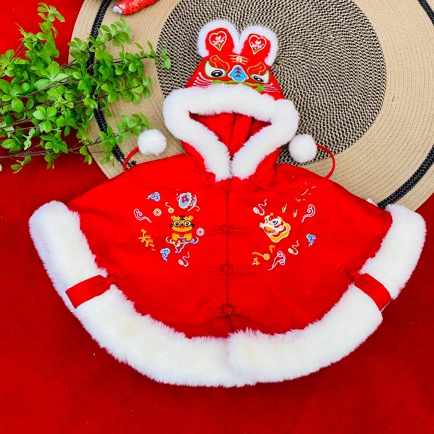 中国风宝宝虎头斗篷 冬季保暖喜庆连帽斗篷儿童披风幼儿冬款绣花