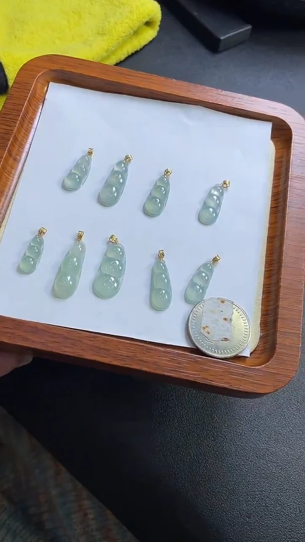 【闪购商品】翡翠挂件18K金镶嵌多样性翡翠W117-6