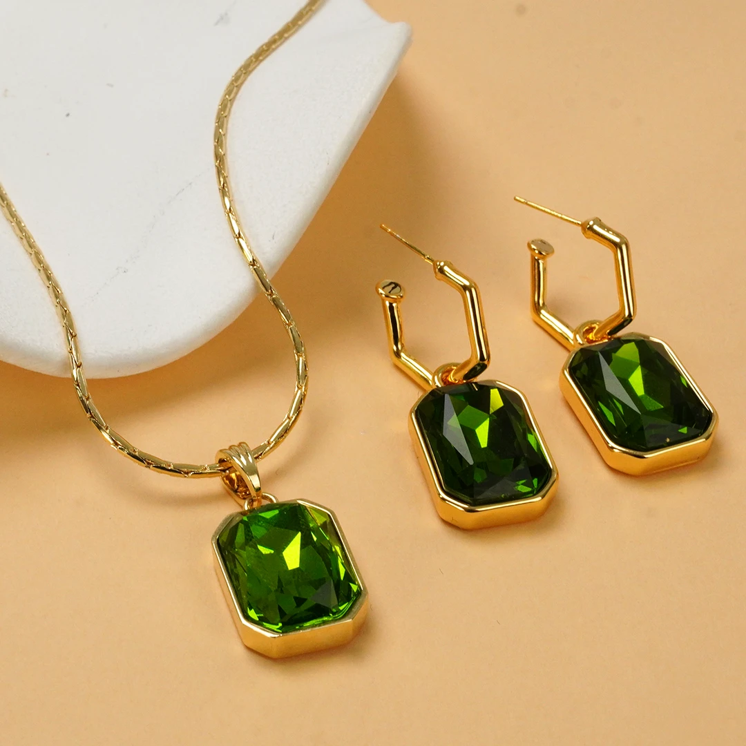 铜合金合成锆石耳饰 【玉玉专属】复古法式时尚百搭设计师耳环yy