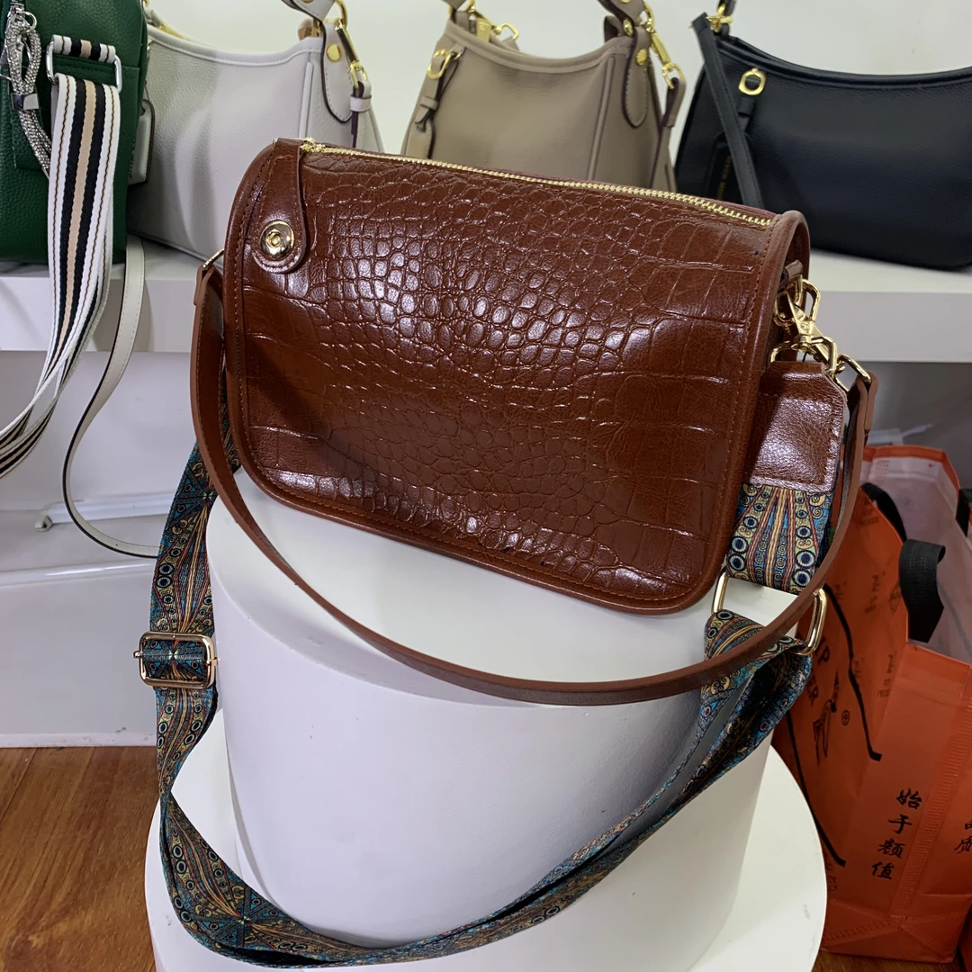 【油蜡牛皮】真皮女包单肩斜挎包5802