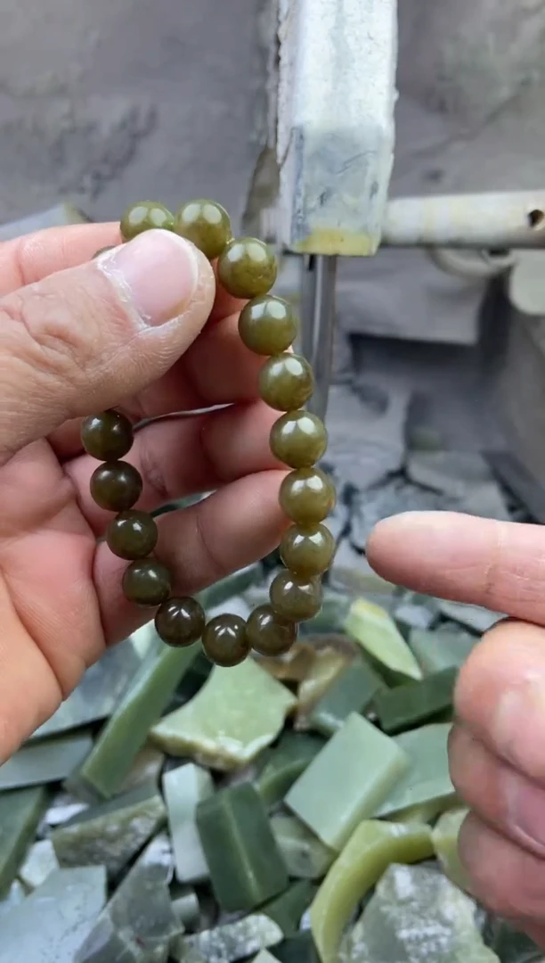 【闪购商品】和田玉颈饰未镶嵌手链  多样化