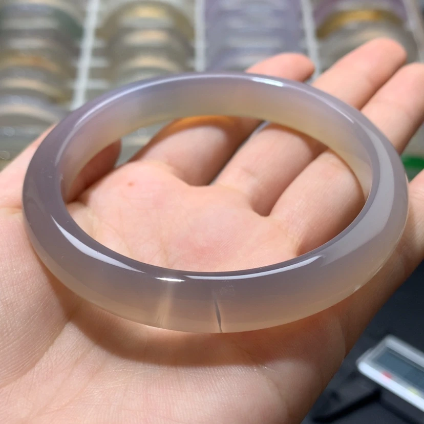 【闪购商品】玛瑙/玉髓手镯未镶嵌61圈 微瑕 纹理