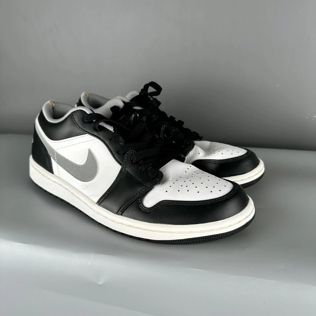 Jordan Air Jordan 1 low "shadow" 合成革 影子 复古篮球鞋 42.5