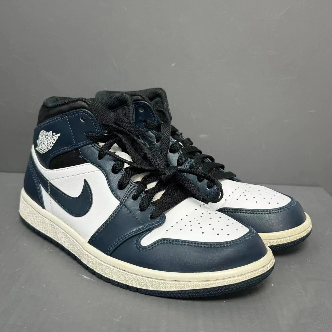 aj1 中帮 篮球鞋 青白 40码 90新