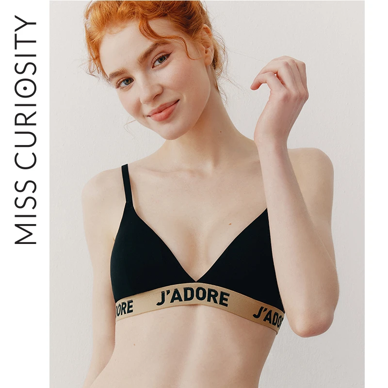 好奇蜜斯法式光面无痕无钢圈显胸小文胸薄款三角杯