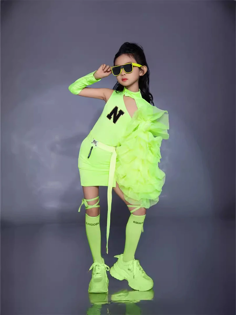 荧光绿女T台走秀潮服单肩连衣裙7酷帅马卡龙色多巴胺爵士舞服8