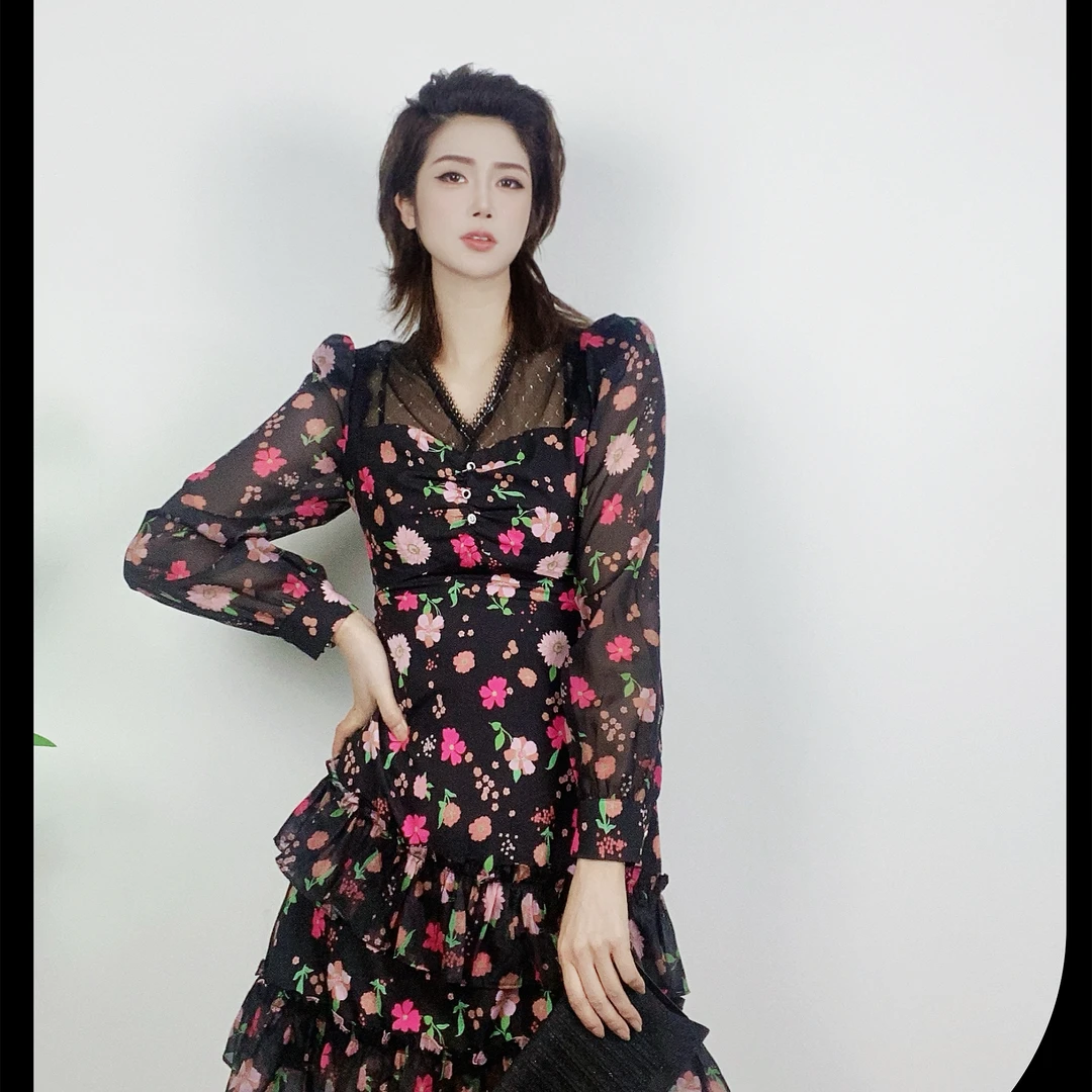 2024新款品牌折扣女装气质时尚潮牌气质百搭设计师