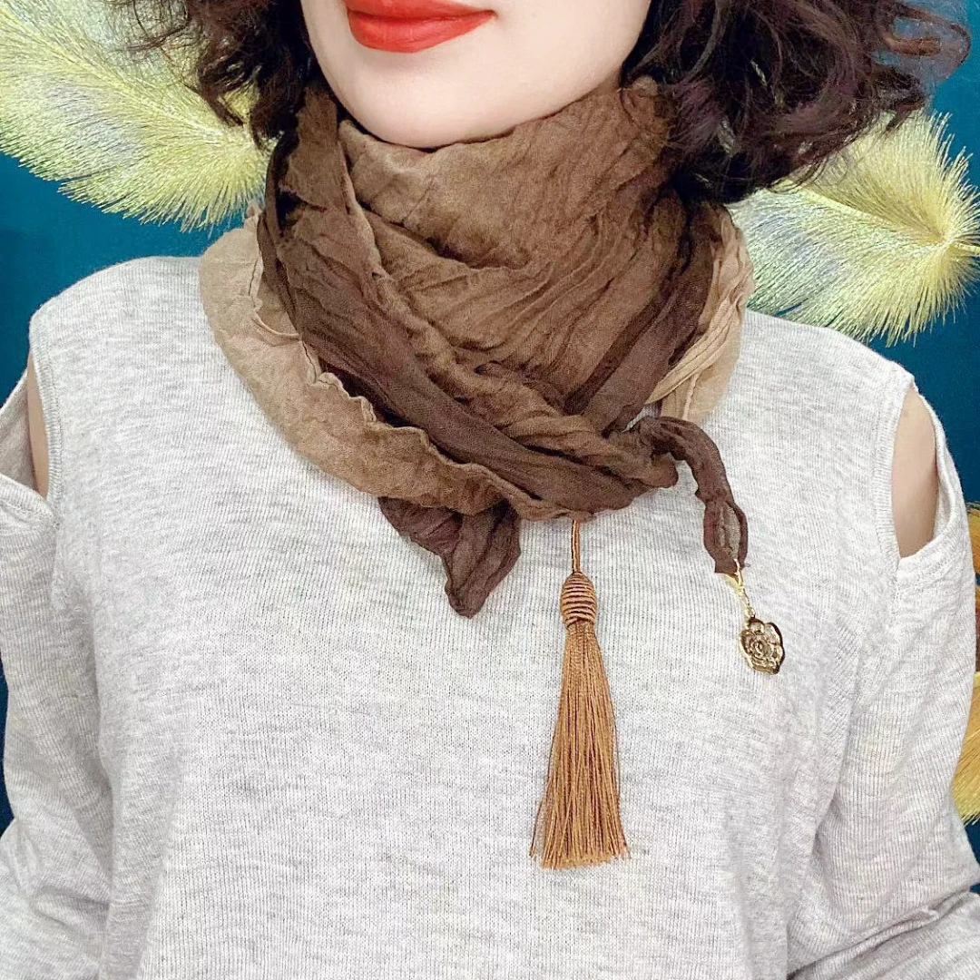 韩版春秋时尚百搭渐变色压皱吊坠围巾