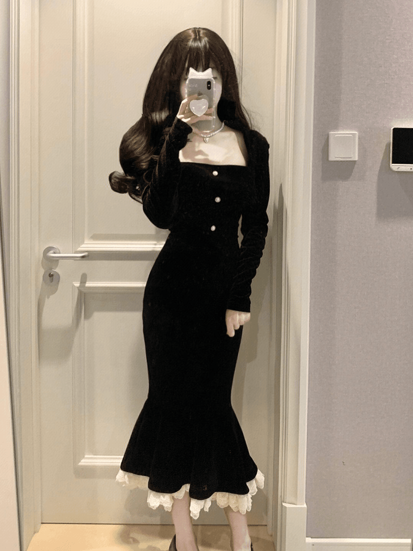 法式复古赫本方领丝绒连衣裙女秋冬辣妹修身显瘦包臀中长款鱼尾裙