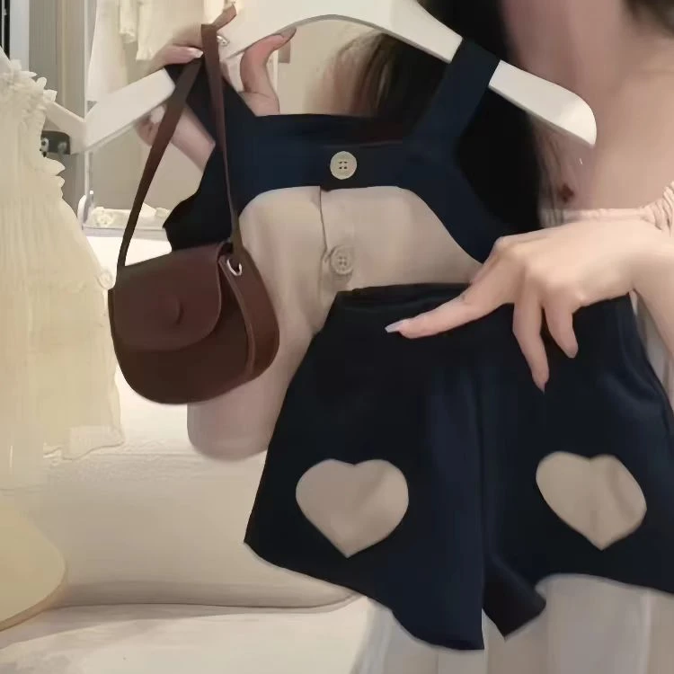 女童夏季卡其色吊带爱心短裤套装女宝宝气质时尚凉快两件套夏装潮