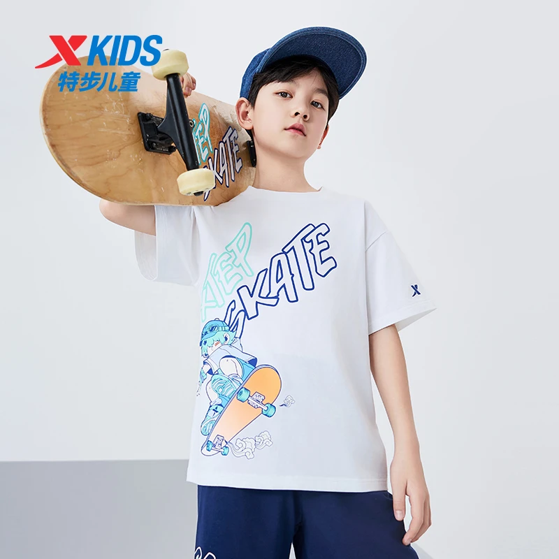 特步男孩夏季圆领短袖透气休闲运动时尚印花男童上衣675225019321