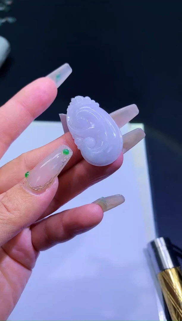 【闪购商品】翡翠颈饰未镶嵌00021899