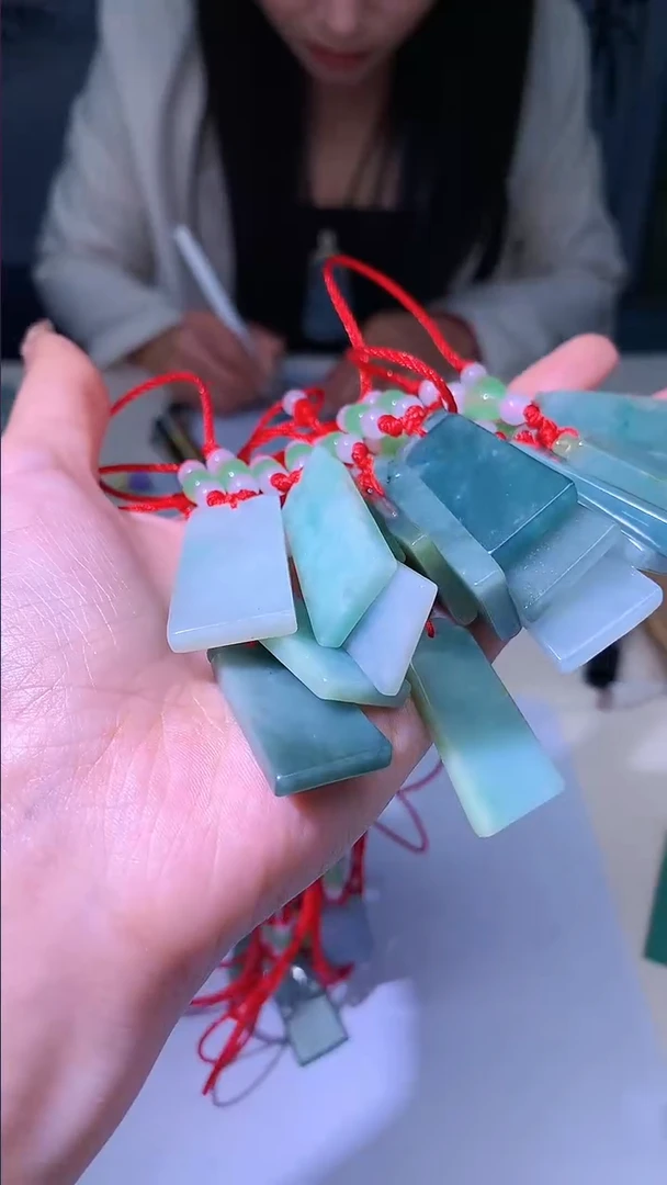 【闪购商品】翡翠颈饰未镶嵌00021503多样性发一