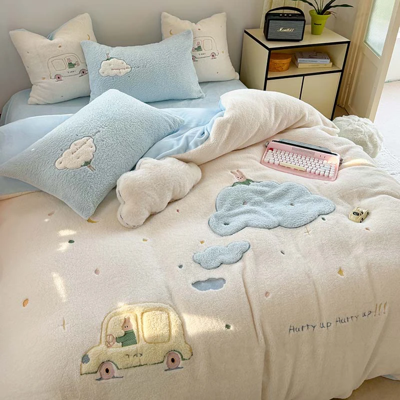吉缦鑫|【云朵汽车】蓬松高克重加厚羊羔绒牛奶绒贴布绣四件套