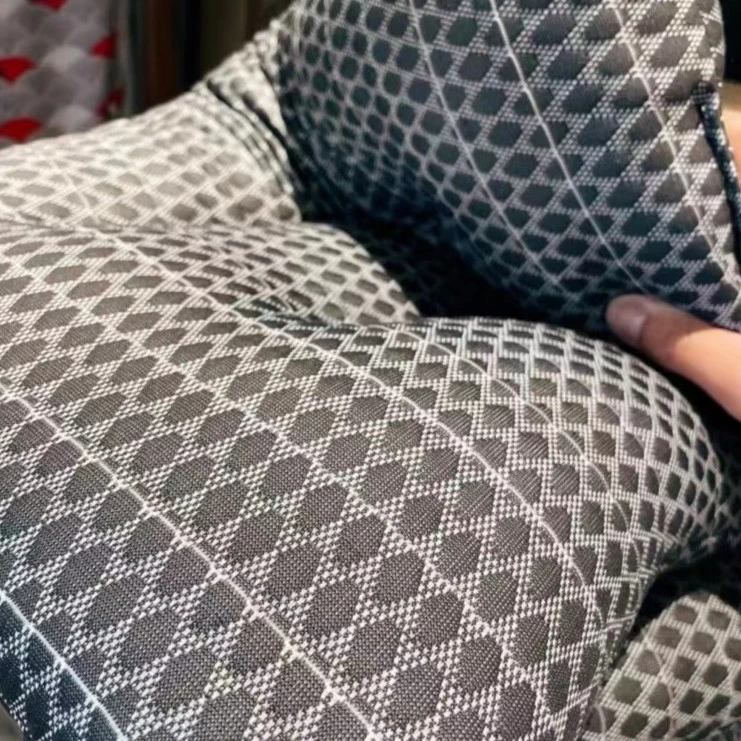 新品   石墨烯石乳胶枕