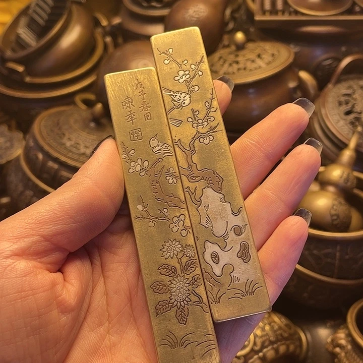 铜器摆件工艺品店