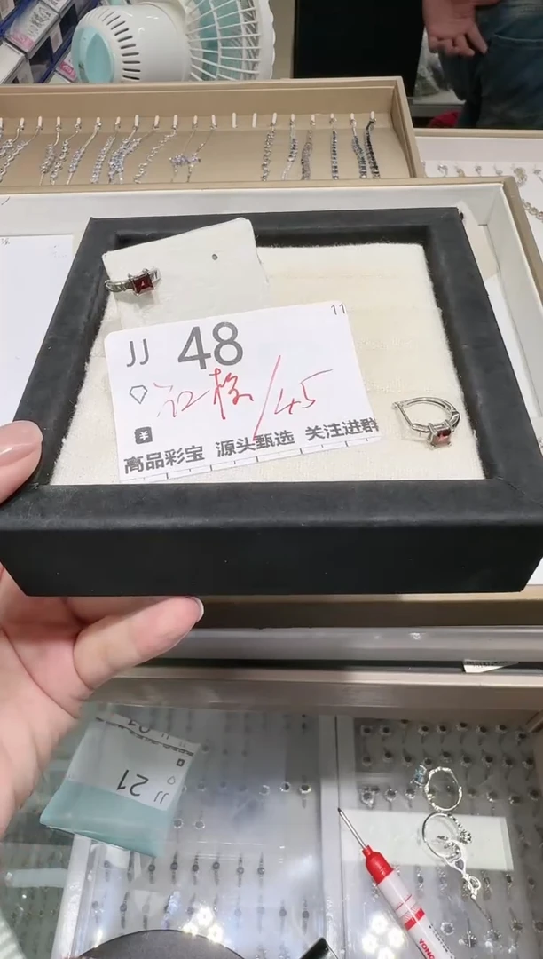 【闪购商品】石榴石耳饰银S925镶嵌多样性发一JJ48