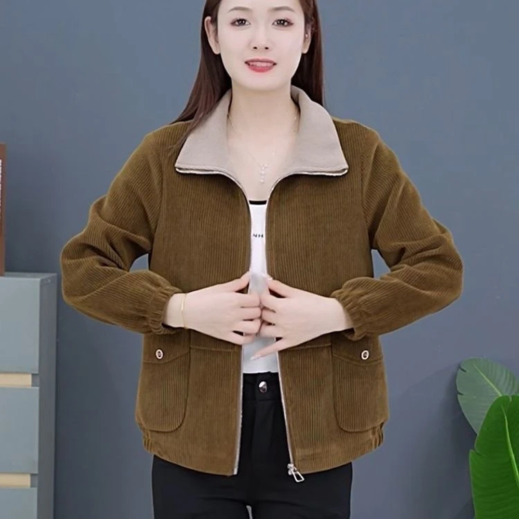 中年短外套女春秋新款韩版灯芯绒宽松翻领大码洋气时尚妈妈上衣女