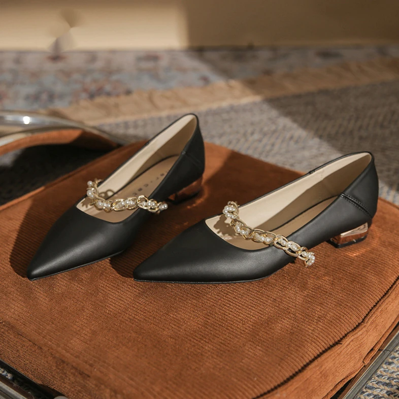 粗跟平底鞋女2024秋季新款尖头珍珠链气质玛丽珍单鞋