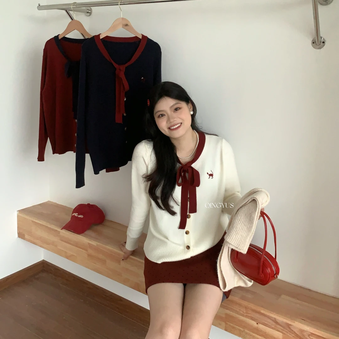 QINGYUS-微胖设计感百搭蝴蝶结针织衫减龄显瘦遮跨上衣大码女装