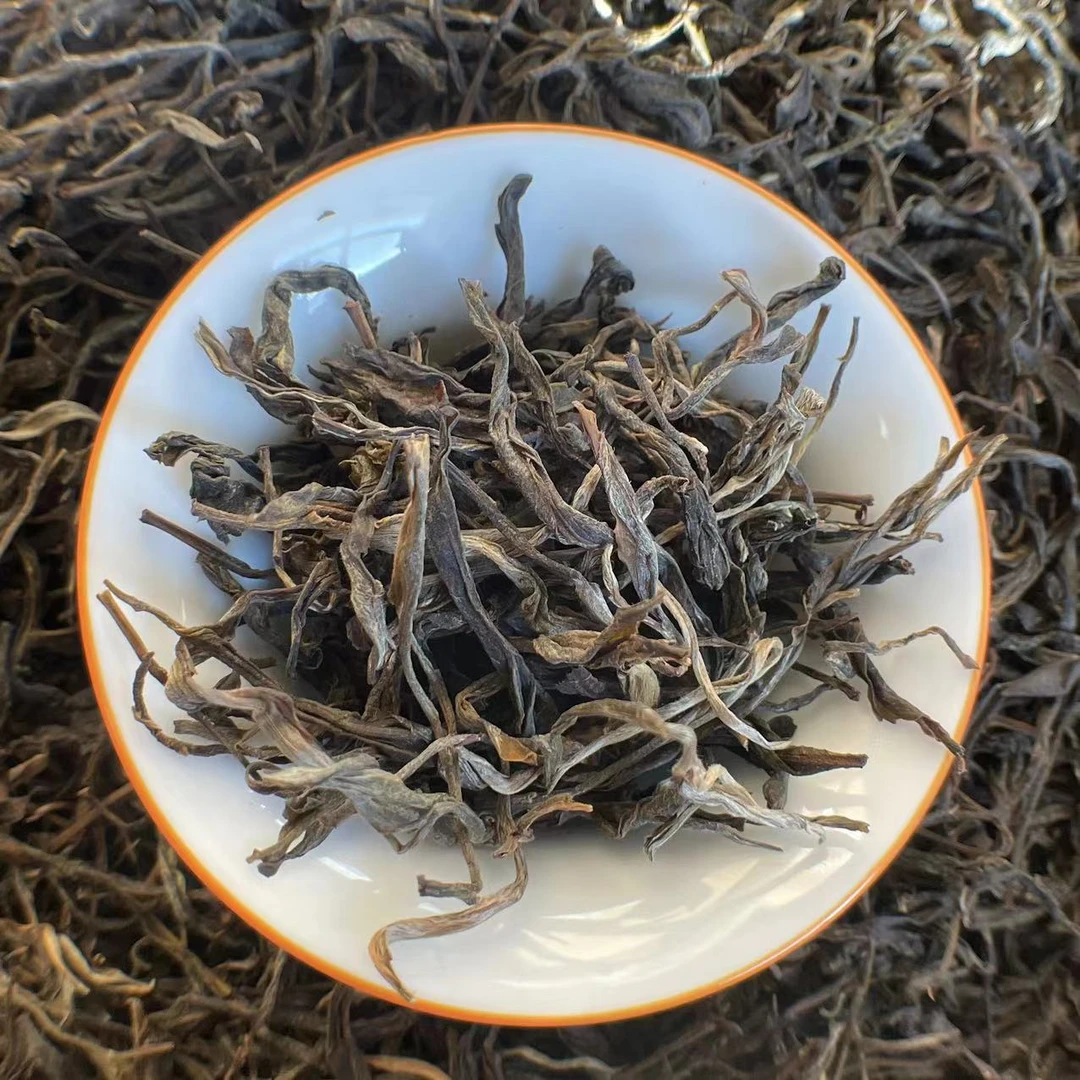 曼景来【曼岗2018年古树普洱茶】【100克散装】--生长在岩石中的精灵