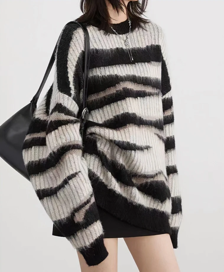 广州唐乐乐~秋冬新款季设计师品牌简约条纹针织圆领男女同款毛衣