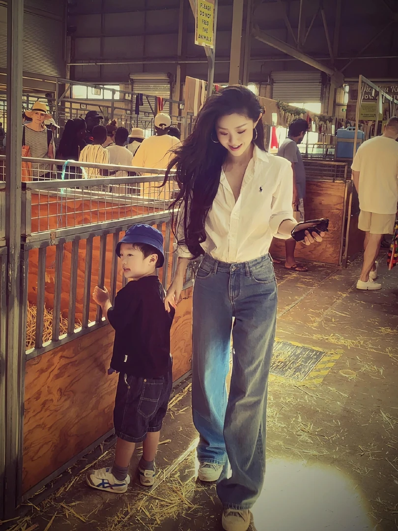 2024春夏季时尚洋气别致防晒长袖衬衫女高腰牛仔阔腿裤两件套装