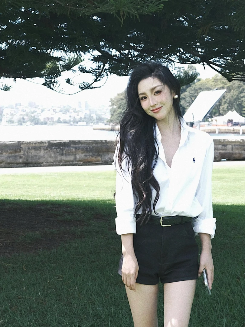 2025网红洋气别致防晒甜辣妹开衫衬衫女高腰牛仔短裤小个子两件套