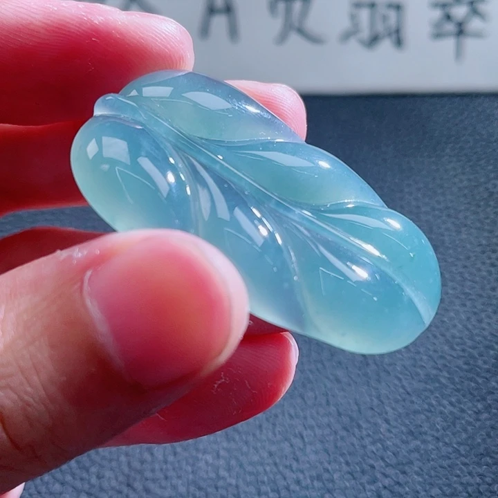 翡翠颈饰未镶嵌999999999