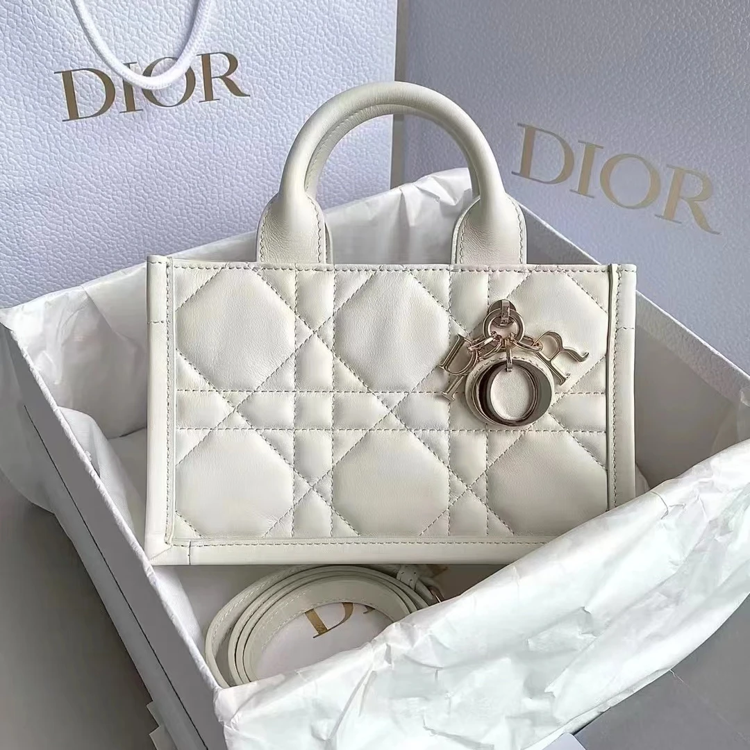 99新 DIOR/迪奥  新款book托特包白色小香风百搭包JM6018