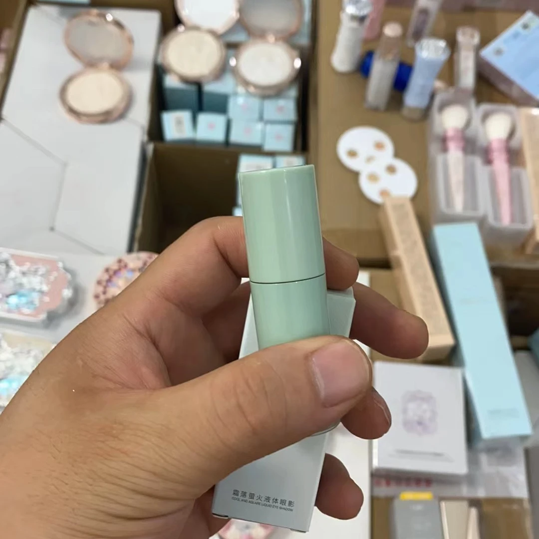 101号萤落液体眼影