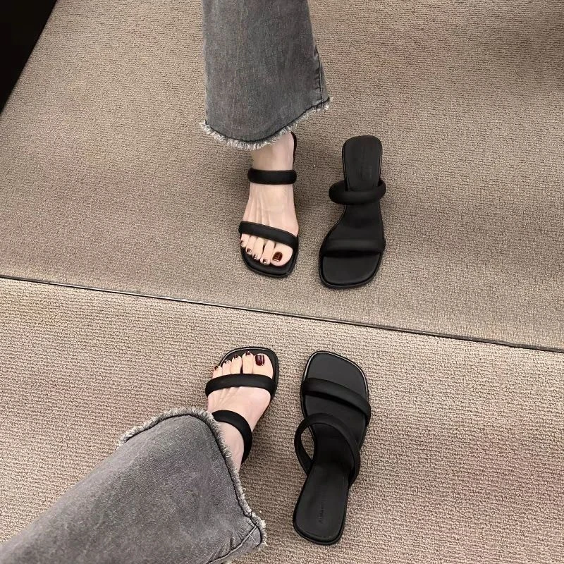 复古百搭高跟凉鞋女夏季外穿2025新款时尚气质粗跟一字带小凉拖鞋