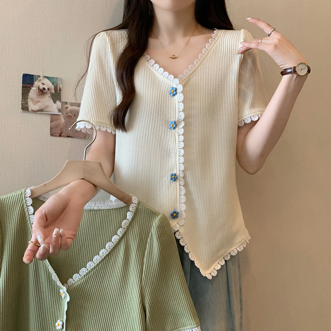 清63056大码女装2025夏季新款微胖mm蕾丝花边V领衬衫减龄显瘦上衣