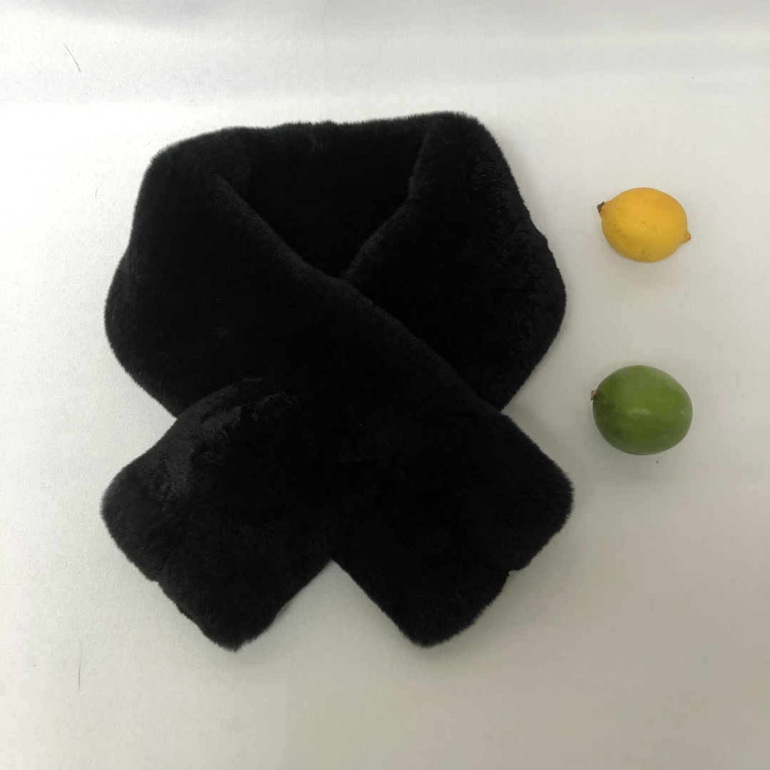 精品围脖獭兔整皮柔软舒适保暖简单大方