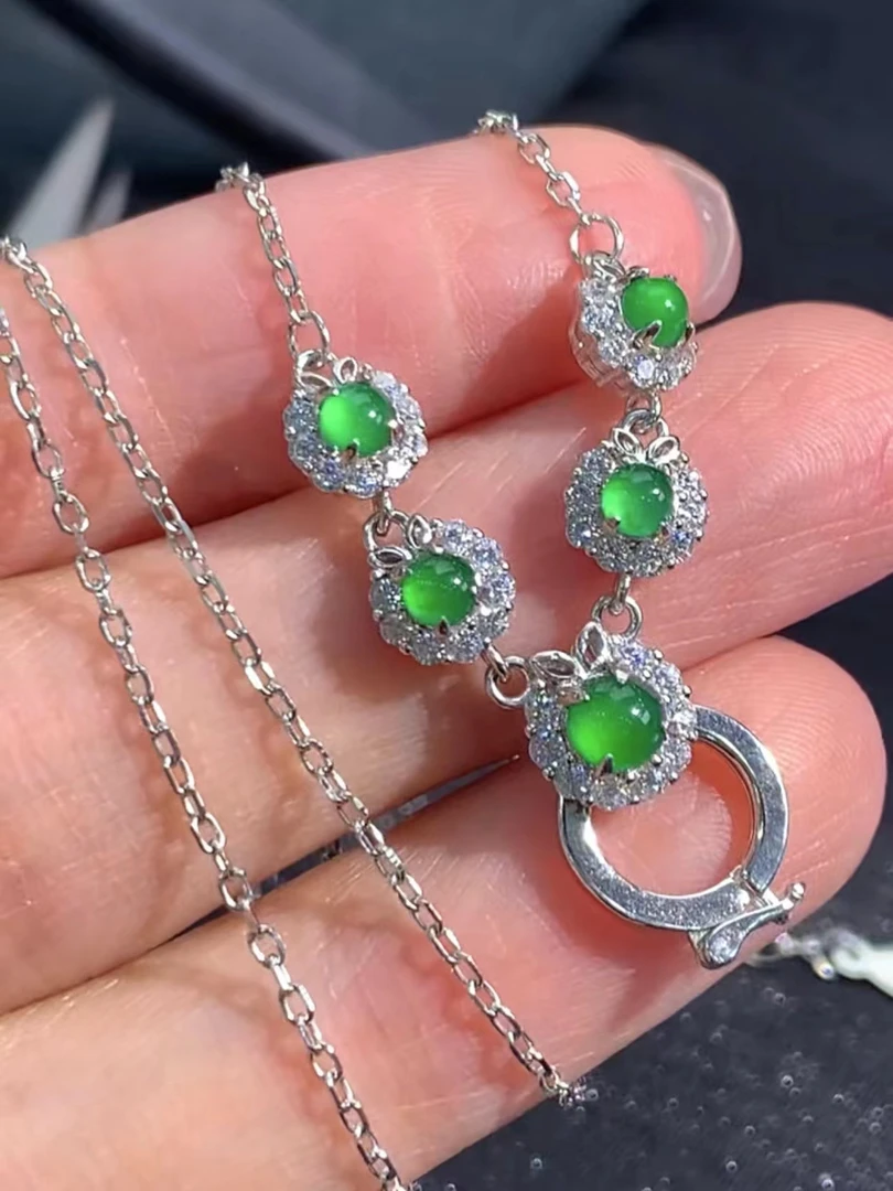 601662满绿翡翠套链