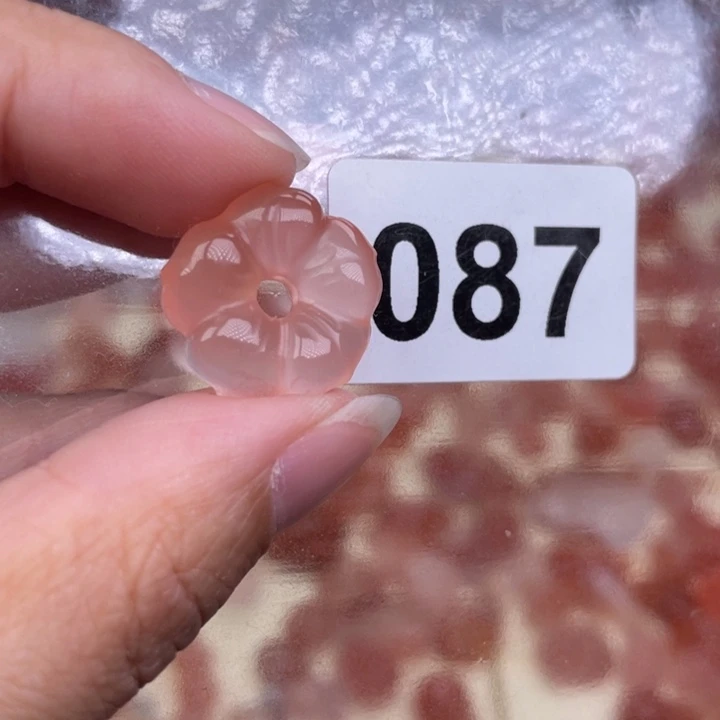 南红玛瑙小花未镶嵌087