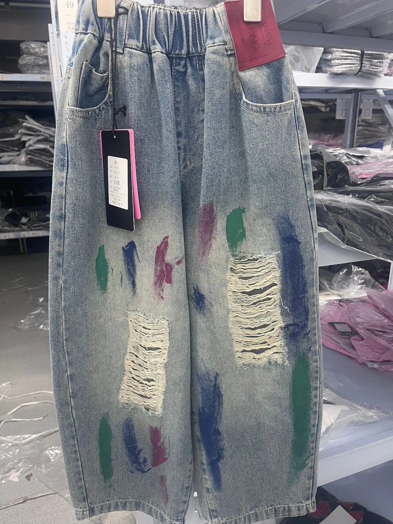 2024年高货童装潮牌涂鸦牛仔裤【编码B016】