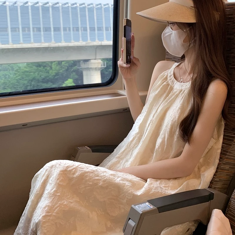 孕妇连衣裙春夏季气质吊带裙外穿甜美法式挂脖无袖孕妇裙宽松显瘦