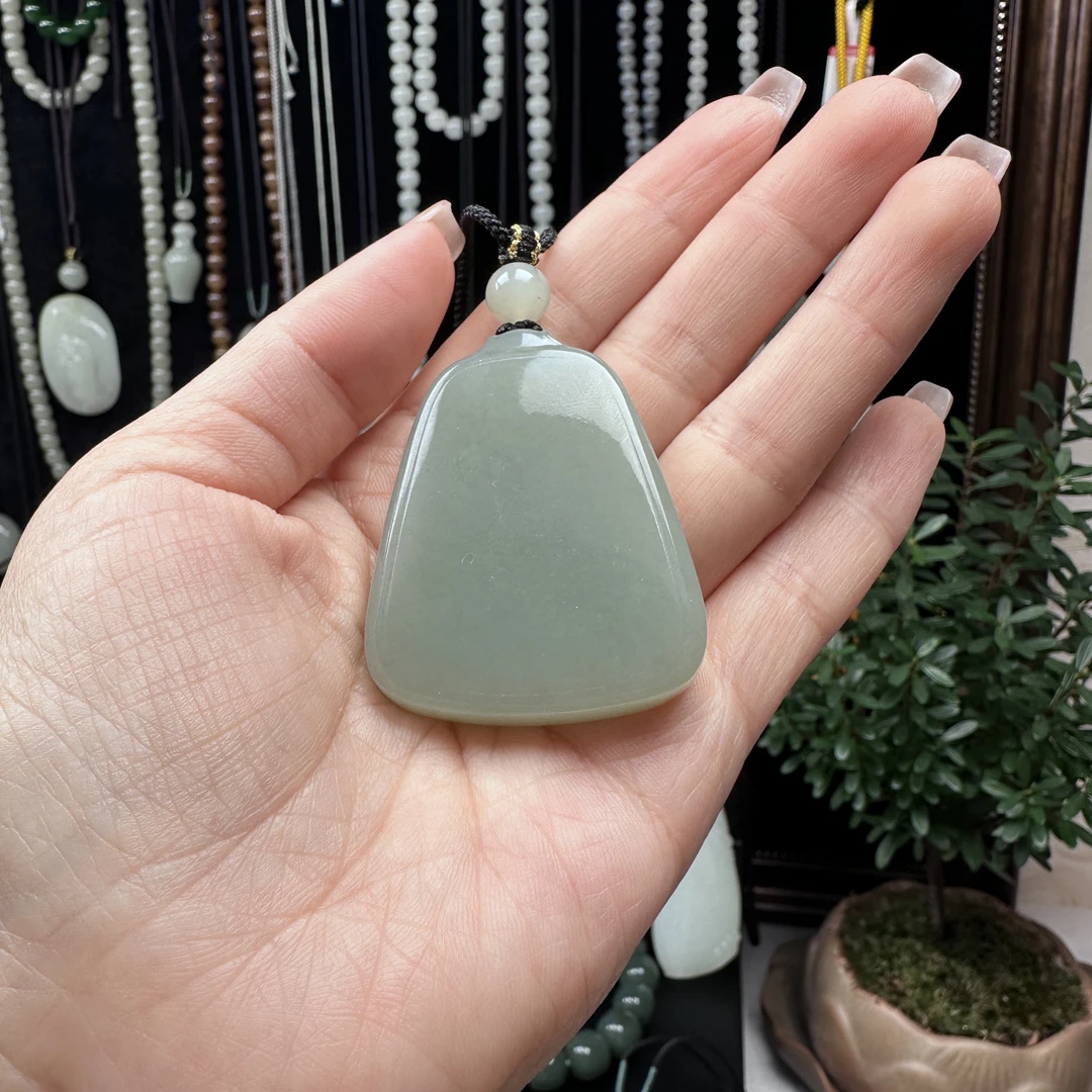 天然和田玉新疆且末金山矿高青白无事牌